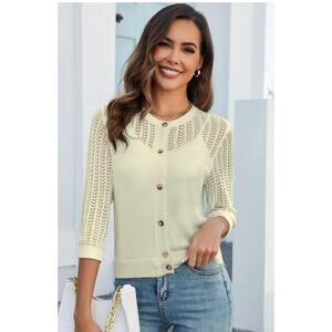 NWOT Genhoo Sweater, size Medium